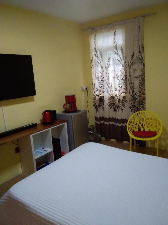 Manuel'S Apartment 포트 루이스 외부 사진